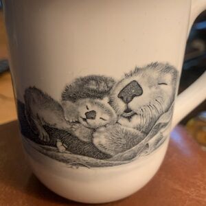 OTAGIRI JAPAN COFFEE MUG CUP WITH MOTHER AND BABY OTTER